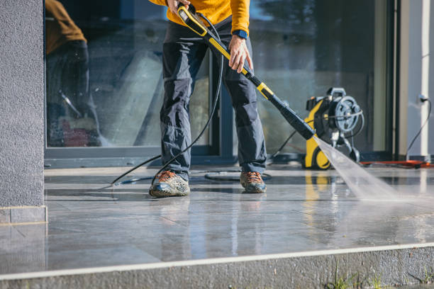Why Choose Our Certified Pressure Washing Experts for Your Project Needs in Saginaw, MI?